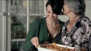 Spot Barilla con Mina  La Famiglia  Lasagne emiliane [upl. by Abba]