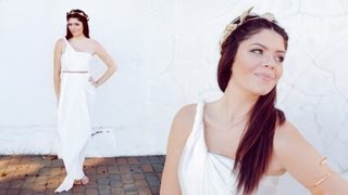 DIY GREEK GODDESS HALLOWEEN COSTUME  NO SEW [upl. by Dedric]