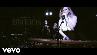 Broods  Four Walls Live With Lyrics [upl. by Havstad]