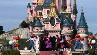 Disneyland Paris Halloween 2010The Disney Villians Halloween ShowtimePart 2 [upl. by Uund]