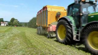 Silage by Evrard with John Deere and Veenhuis Combi 2200 [upl. by Aillimac]