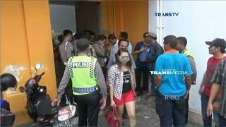 Polisi Bubarkan Paksa Aktivitas di Tempat Karaoke [upl. by Carmelia]