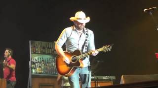 Toby Keith George Jones tribute  Stagecoach April 26 2013 [upl. by Arber]