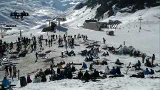 Les Trois Vallées  aprèsski party on Plain Sud over Val Thorens 1 [upl. by Anihta572]