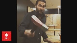 How to throw an axe bullseye with Jason Momoa [upl. by Annerahs314]