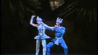 1989 Bolshoi Ballet Nutcracker excerpts 612 by GrigorovichTchaikovsky  Indian Dolls [upl. by Kiyohara803]