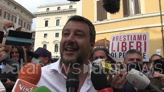 Omofobia Salvini quotLo Stato non da lezioni di etica ma difendiamo le mamme e i papàquot [upl. by Marthe873]