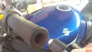 Cambiar Contrapeso manillar SUZUKI GS500mp4 [upl. by Renrag]