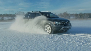 Vparts busar lite med våran Volvo XC90 V8 på isen  VPARTSSE [upl. by Nailimixam664]