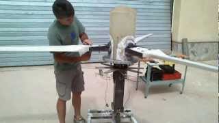 GENERADOR EOLICO TRIPALA DE PASO VARIABLE CONTROLADO POR MOTOR variable pitch wind turbine VIDEO 4 [upl. by Muna40]