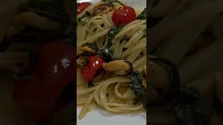 Pasta con cozze e tenerumi ricetta [upl. by Lenette]