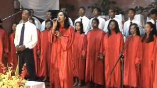 12 Vavaka CHORALE ADVENTISTE MANDROSOA [upl. by Annailuj]