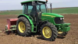 John Deere 5725 Ayçiçeği Ekimi 2017 [upl. by Valina521]