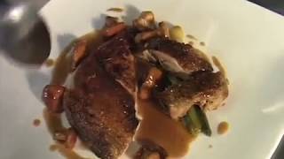 Recette de Pintade fermière dAuvergne cuisinée en cocotte [upl. by Mychal]