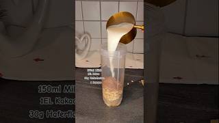 BananenHaferflockenSmoothieSimple bananaoatmeal shake juice healthy tasty shorts viral togo [upl. by Aiasi]