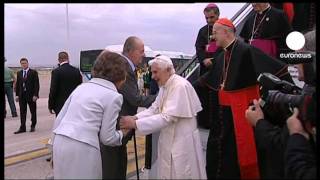 GMG Papa Benedetto XVI è arrivato a Madrid [upl. by Enelrats470]