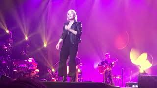 Ina Müller  Sie schreit nur noch bei Zalando  Juhu Tour 2017  9 Dezember  live in Hamburg [upl. by Rezeile504]