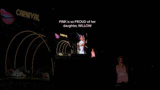 PINK and daughter WILLOW sing Cover Me In Sunshine in SYDNEY [upl. by Fabi]