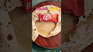 ₹10 dalo aur KitKat chocolate nikaalotrending paisa viral chocolate [upl. by Minnaminnie544]