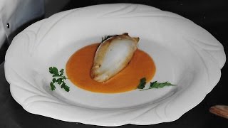 calamars farcis coulis poivrons rouges [upl. by Yhtac364]