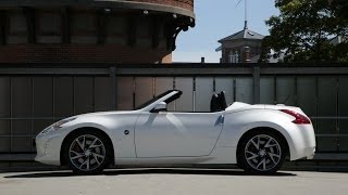 Nissan 370Z Roadster vs Coupe  Black vs White [upl. by Ennovoj]