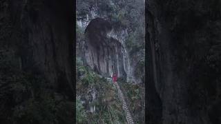 A small mountain village in Anshun Guizhou has discovered a cave that penetrates the mountaintop [upl. by Liliane797]