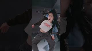 😎😍😍 yejikim choreography [upl. by Oranneg]