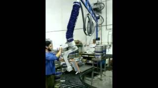 Schmalz Keg Lifter  Handling Kegs from the side  with Vacuum [upl. by Latashia424]