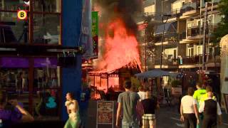 Felle brand legt eettent in de as op Tilburgse Kermis [upl. by Dunson]