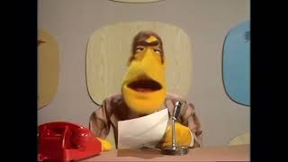 The Muppet Show  124 Mummenschanz  News Flash 196th Birthday 1977 [upl. by Assina]