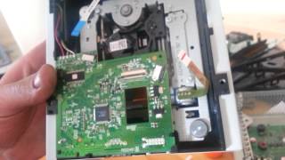 TUTO pt 23 Démonter nettoyer et remonter un lecteur CD de XBOX 360 [upl. by Woodring981]