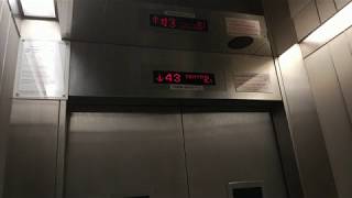 Block 1B PinnacleDuxton Fujitec Elevator Lift E [upl. by Wanda13]