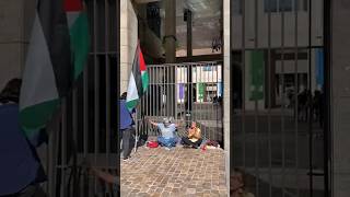 Politecnico di Torino studenti pro Palestina incatenati ai cancelli bloccano l’ateneo shorts news [upl. by Notnarb]