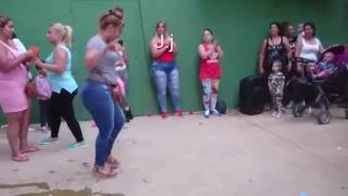 Gitanas bailando 2016 rumbas portuguesa centollito [upl. by Ronyar]