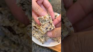 Homemade Granola Bars Crispy delicious lowfat healthy and filling granolabar oats lowfat [upl. by Tay]