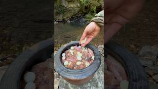 Güveçte Kuzu Gerdan Pişirme 🥩  Cooking lamb neck in clay pot [upl. by Ayotak]