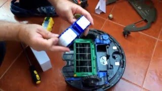 Cambio de batería de Roomba XLife [upl. by Artnoed696]