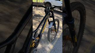 Specialized demo 8 top range mtb bike specialized demo ohlins fox [upl. by Notsuj]