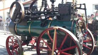 Lanz Dampfmaschine  Steam Traction Engine With Threasher [upl. by Euqinot]