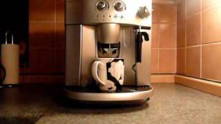 DELONGHI MAGNIFICA ESAM 4200 REVIEW AUTOMATIC COFFEE MACHINE ESPRESSO MAKER CAPPUCINO PART 1 [upl. by Robbin]