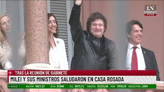 Tras la reunión de Gabinete Milei y sus ministros saludaron en el balcón de la Casa Rosada [upl. by Calendra]