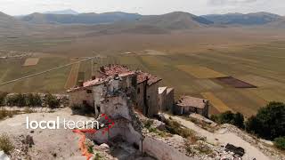 Castelluccio di Norcia il drone le ferite del terremoto del 2016 [upl. by Nyleimaj]