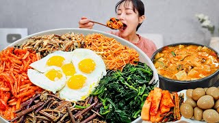 냉장고에 있는 반찬 다 넣고 반숙 계란후라이 왕창 올린 비빔밥에 청국장 총각김치 메추리알 리얼사운드 먹방🍚 Korean food Bibimbap MUKBANG ASMR [upl. by Baillie]