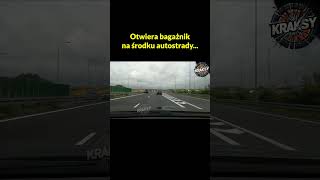 Otwiera bagażnik na środku autostrady KS 236 [upl. by Kcirtapnhoj]