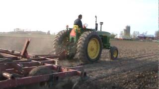 John Deere 4020 cultivating [upl. by Eaner]