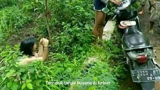 Terciduk MesumTanpa busana di kebon daerah cirebon diketahui warga [upl. by Onabru585]