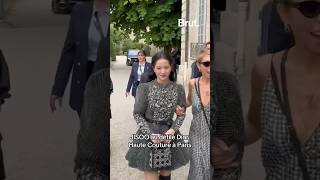 JISOO au défilé Dior Haute Couture à Paris [upl. by Ellasal]