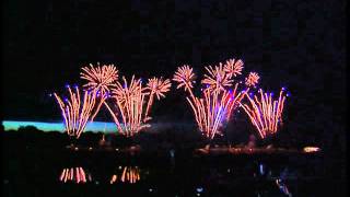 fêtes et feux  Extrait des Nuits de Feux de Chantilly [upl. by Akirdnwahs]