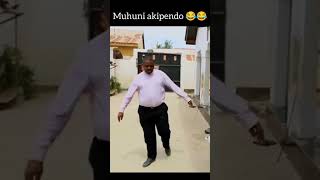 MWENDO WA MUHUNI AKIPENDWA 😁😁 BAMBO MTANGA BONGOCOMEDY [upl. by Enaelem]