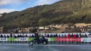 Crash of Elma de Vries in Weissensee alternatieve elfstedentocht [upl. by Bradeord]